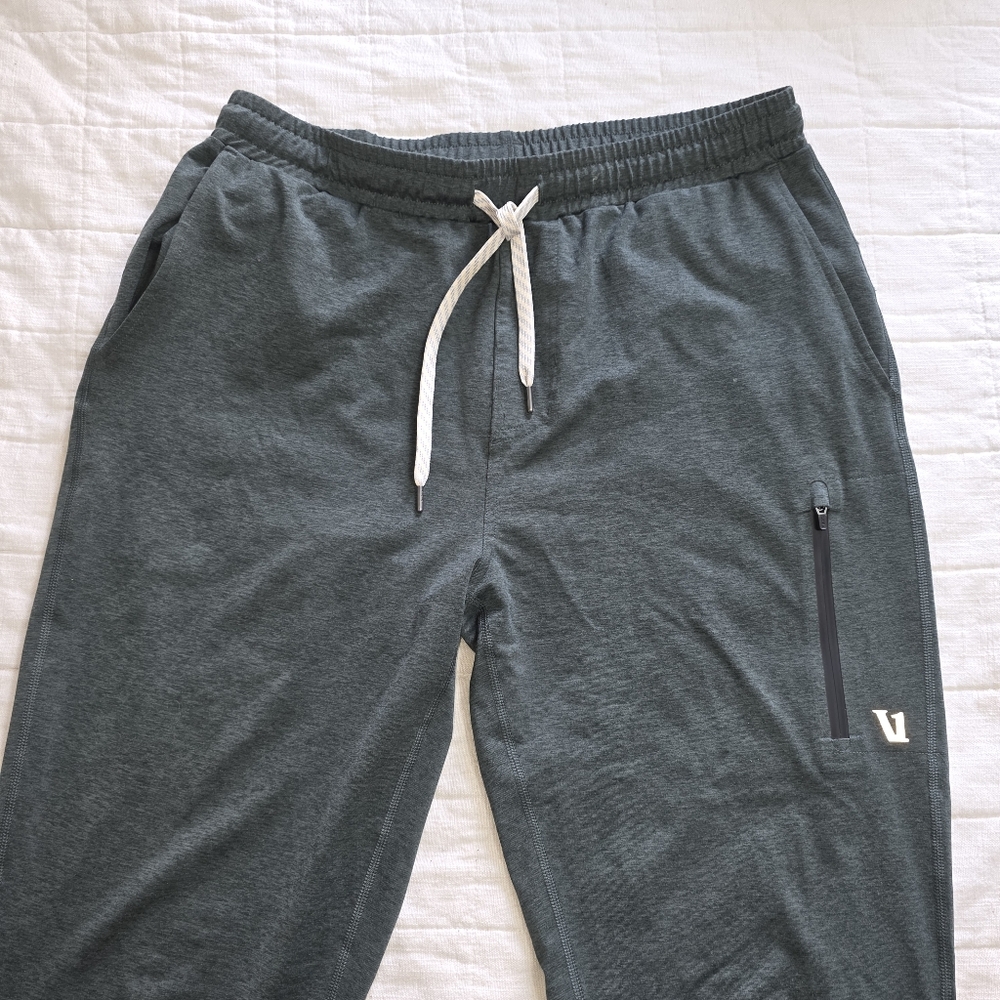 Vuori Men's Sunday Performance Jogger Green Athleisure Lounge Workout Gym Sz M